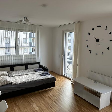 Hauptbahnhof Ferienwohnung Am Park Vienna Esterno foto